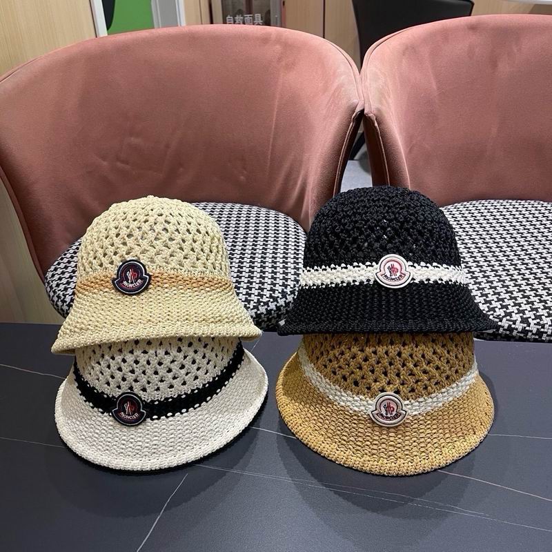 Moncler hat 082903
